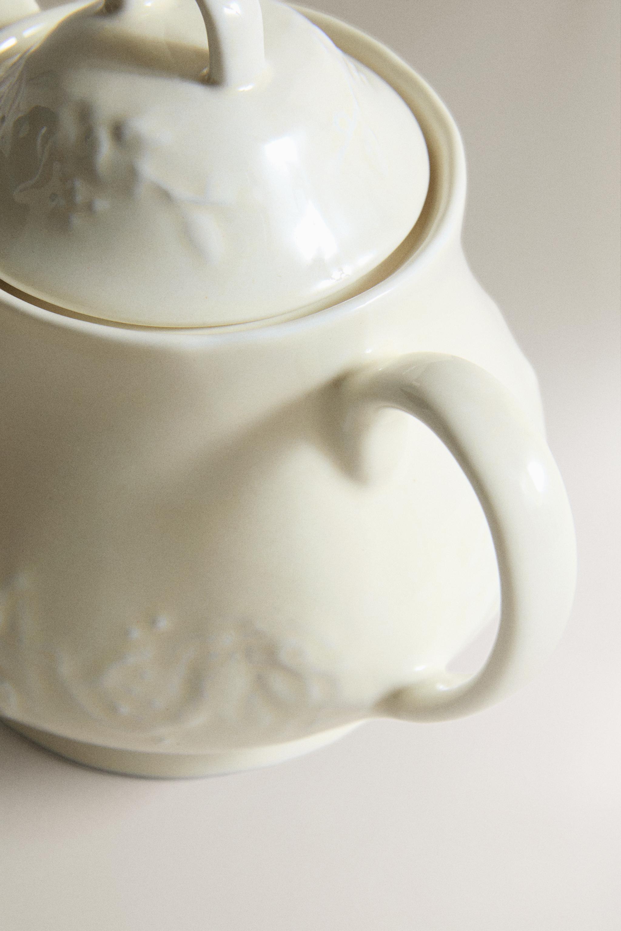 GRAPE PORCELAIN SUGAR BOWL